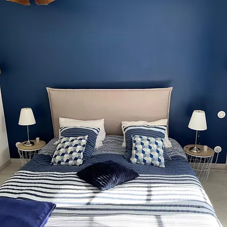 2 Chambres, 4 A 6 Voyageurs En Centre Ville, A 5 Mins Du Zoo Gasthof La Flèche