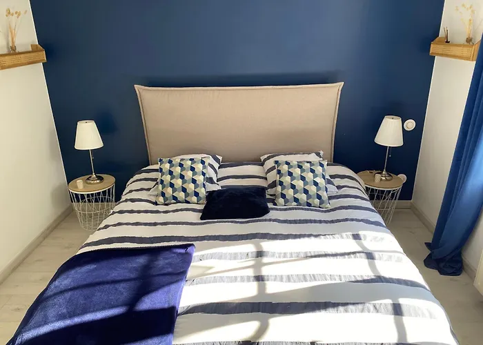 2 Chambres, 4 A 6 Voyageurs En Centre Ville, à 5 Mins Du Zoo * La Flèche