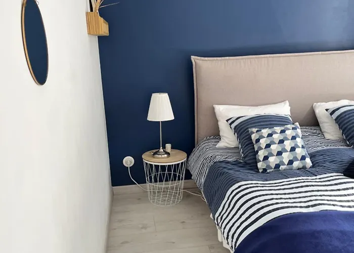 Maison d'hôtes 2 Chambres, 4 A 6 Voyageurs En Centre Ville, à 5 Mins Du Zoo La Flèche